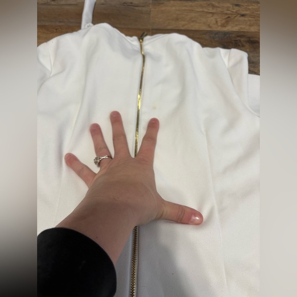 ✨ Elegant Calvin Klein White Midi Dress – Size 4 ✨ - Picture 8 of 9